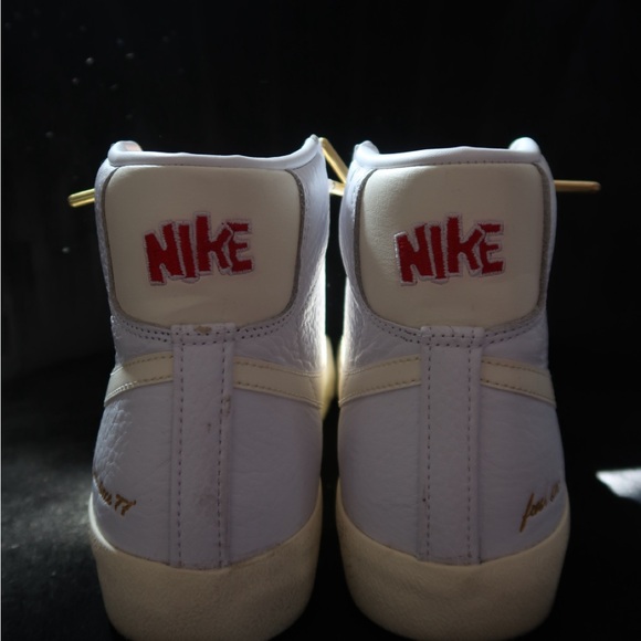 Blazer Mid 77’ VNTG EMB - Picture 5 of 9